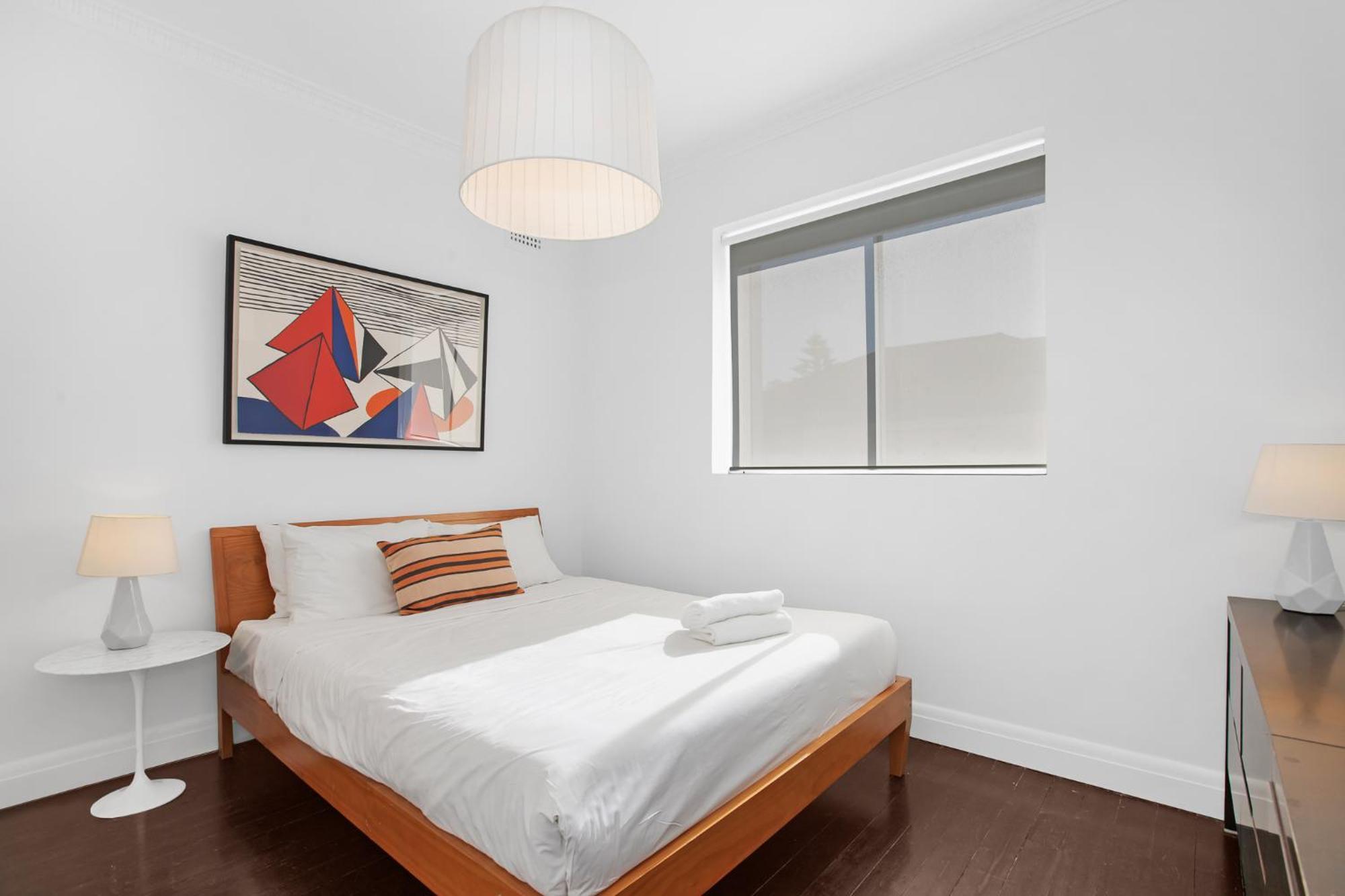 Bondi Beachfront Retreat - Views Apartment
